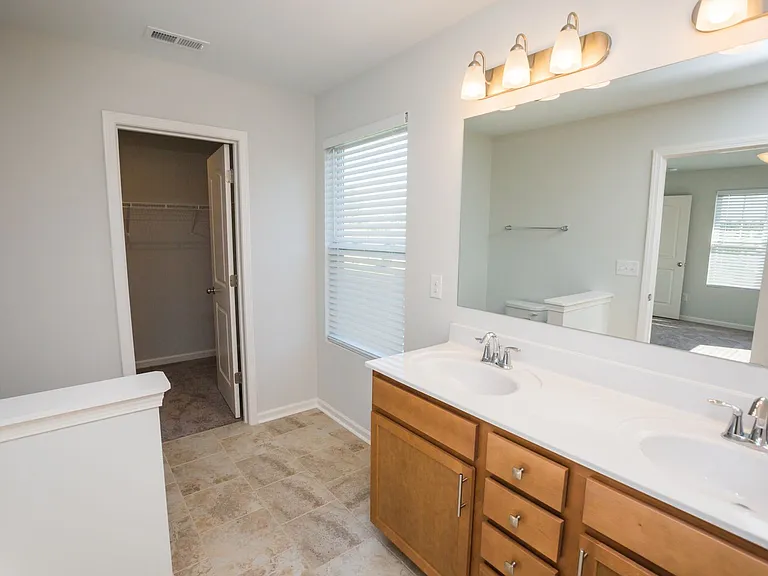 112 Raphael Pl — Photo 9