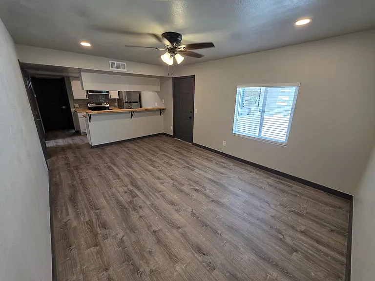 3046 E Marconi Ave #204 — Photo 5