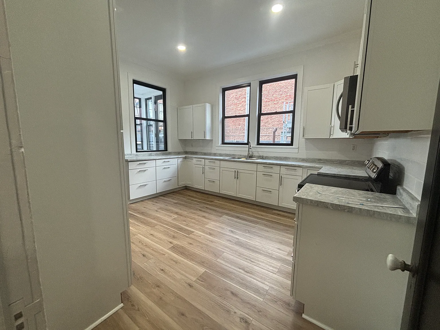 2 bed, 1200 sqft, $1,625 — Photo 3