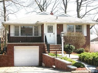 200 Sussex St, Oradell, NJ 07649