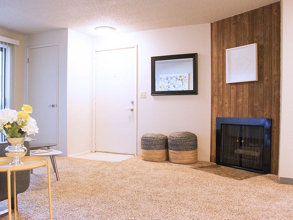 The Lakes Apartments 1050 S Division St Moses Lake, WA Zillow