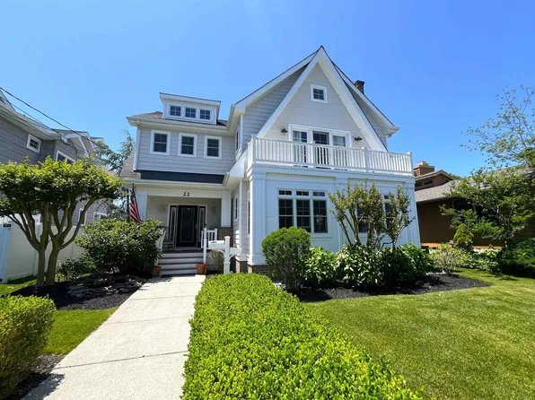 22 Spruce Rd, Ocean City, NJ 08226