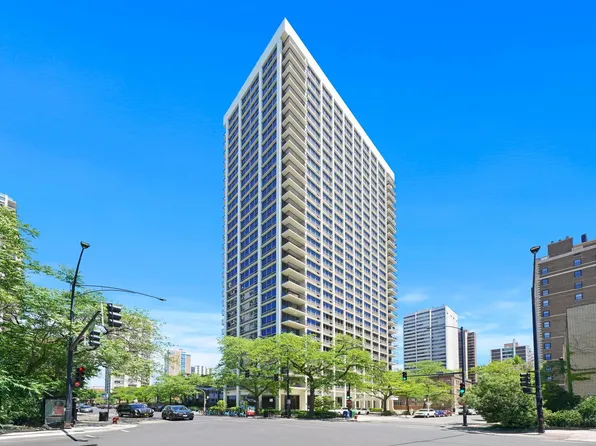 88 W Schiller St APT 2703, Chicago, IL 60610