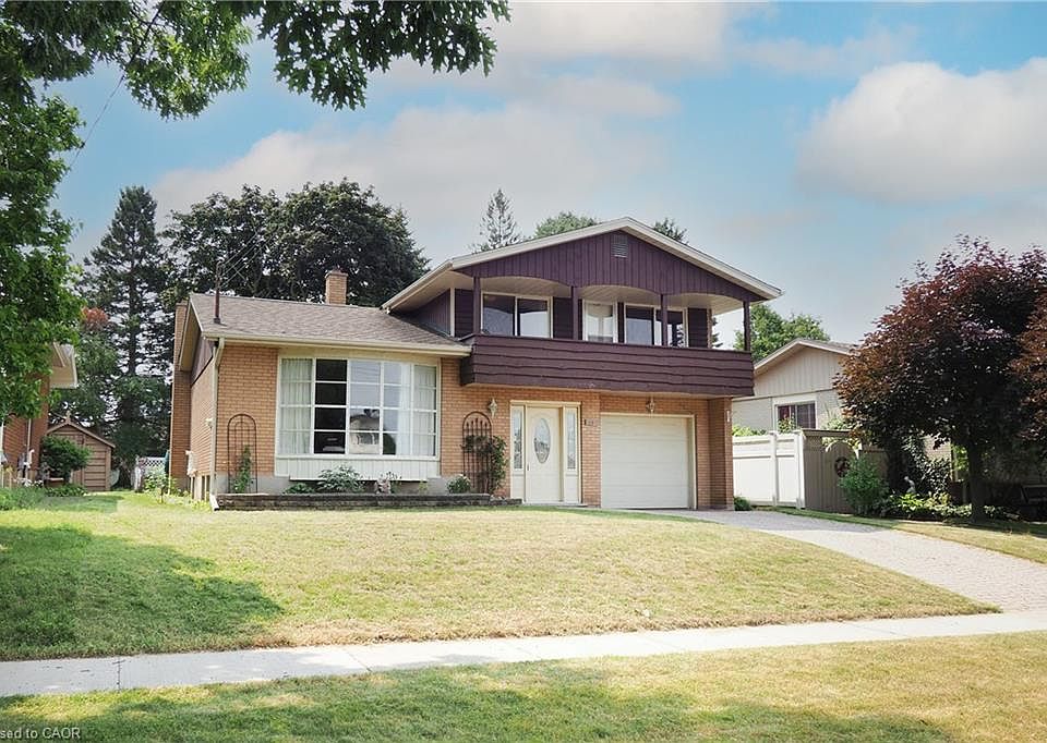 1st image of 15 Gilmour Cres