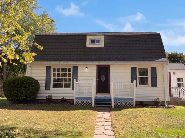 15 Linden St, Oxford, MA 01540