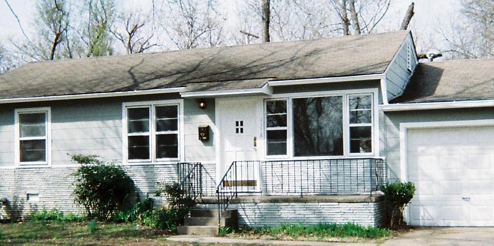 A front view of the home 