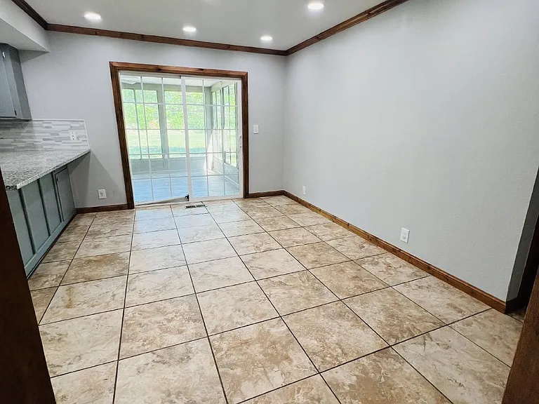 3615 N Grant St — Photo 4