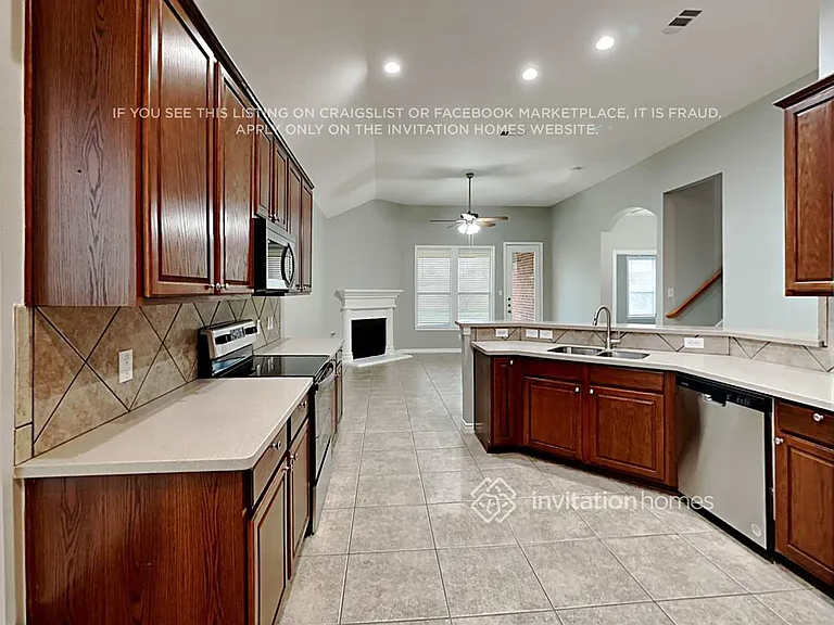 5505 Millers Creek Dr — Photo 7