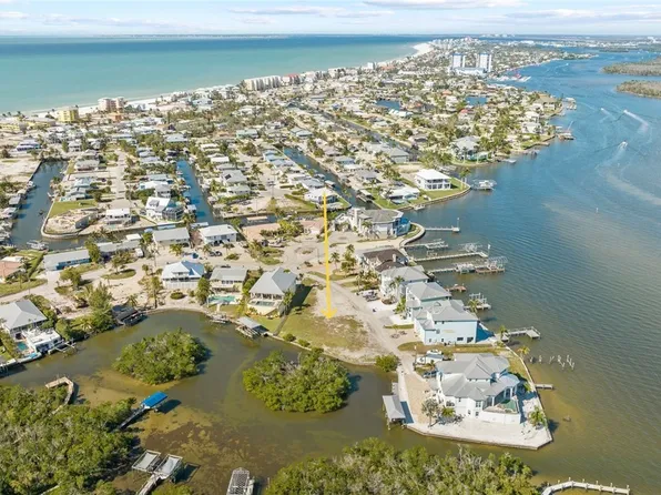 390 Seminole Way, Fort Myers Beach, FL 33931