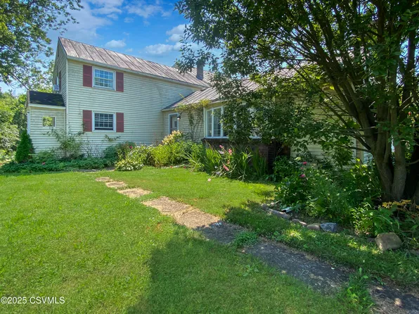 1041 William Penn Dr, Lewisburg, PA 17837