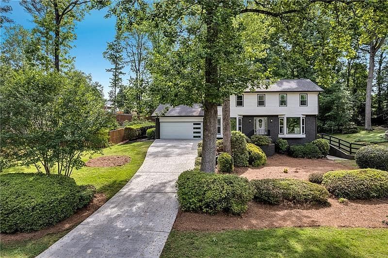 1st image of 529 Greystone Trl