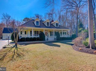 5831 Oak Grove St, Lorton, VA 22079