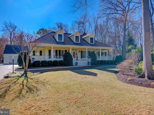 5831 Oak Grove St, Lorton, VA 22079