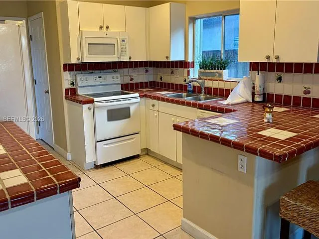 13553 SW 124th St — Photo 3