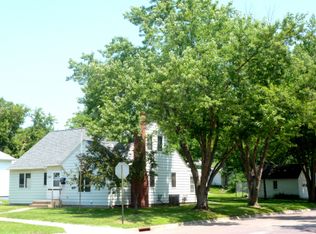 1505 4th Ave, Windom, MN 56101