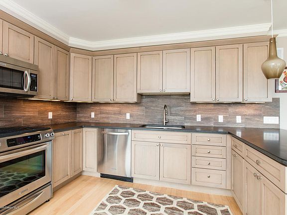 5th image of 30 Ocean Ave APT 3D