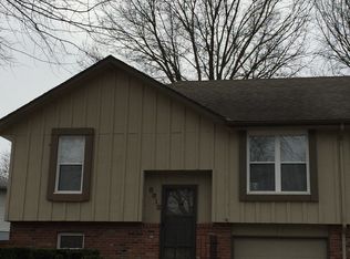 8912 Caenen Lake Rd #DUPLEX, Lenexa, KS 66215