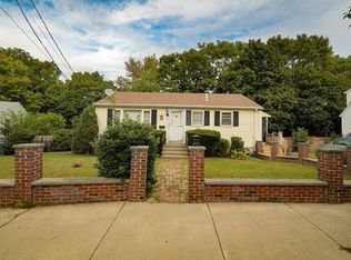 15 Arborfield Rd, Roslindale, MA 02131