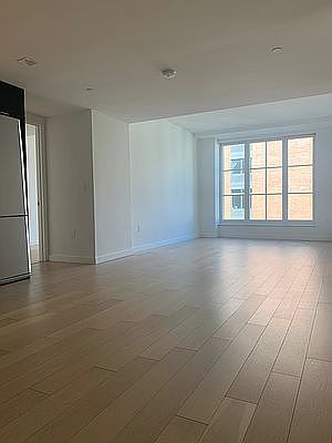 3rd image of 535 W 43rd St #10NH