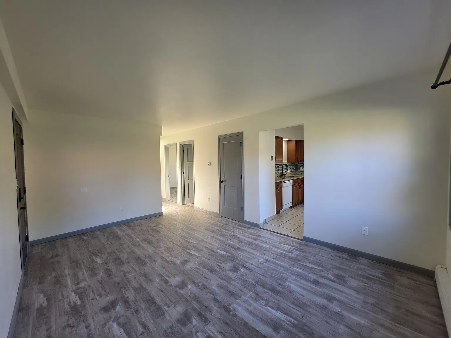 865 Cook Ave — Photo 2