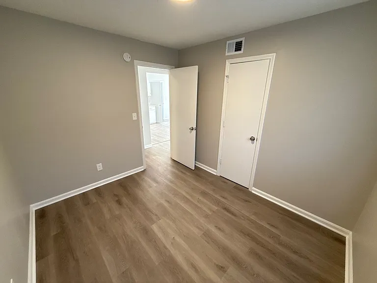 1401 Coffee Ct — Photo 10