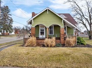 402 S Nickelplate St, Louisville, OH