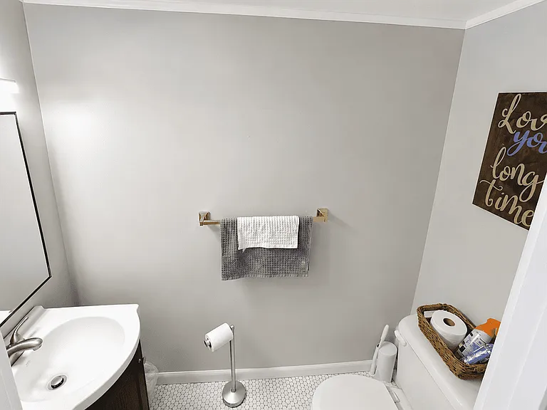 805 Delta Ave #1B — Photo 8