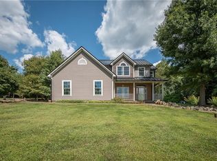9692 Muckley Dr SE, Waynesburg, OH 44688