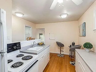 3715 Sacramento Ave — Photo 6