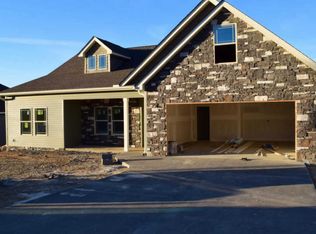 321 Franklin Cir, Fort Oglethorpe, GA 30742