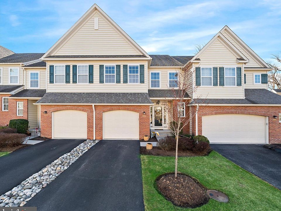 1st image of 264 Deepdale Dr #31