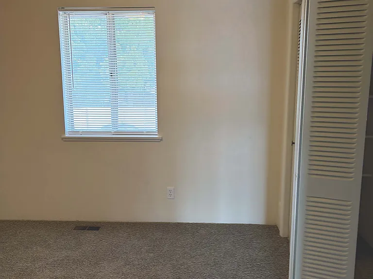 353-359 S White Cloud Dr #4 — Photo 12