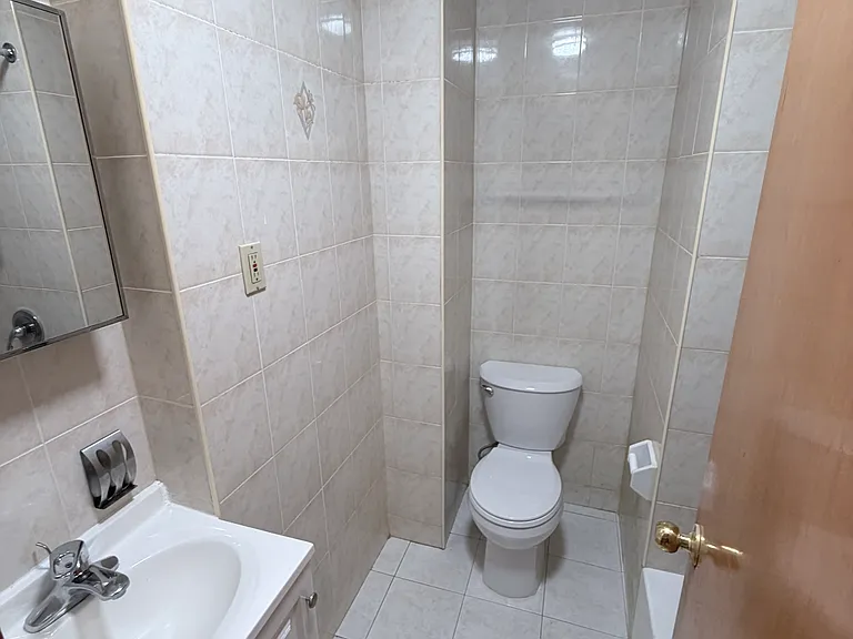 95 Pitt St #1 — Photo 5