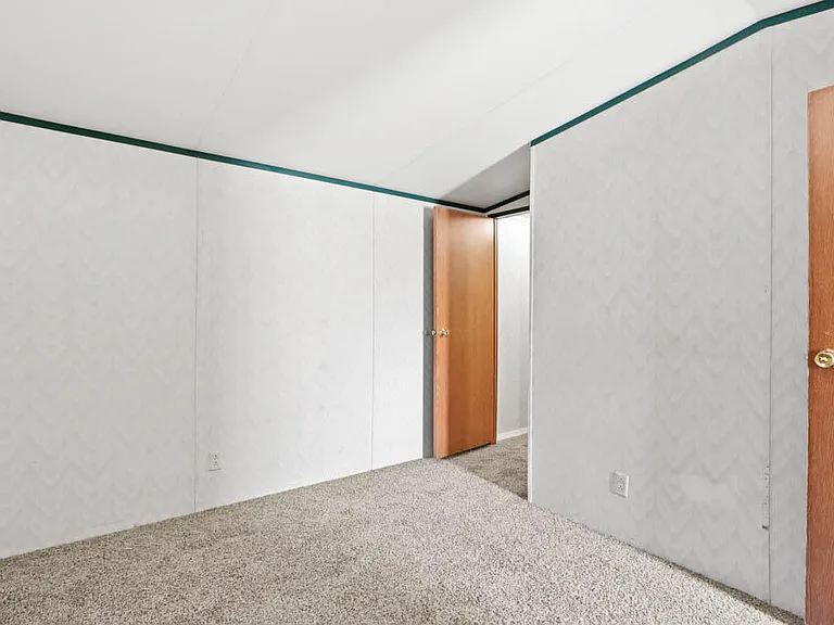 505 Ricky Zelt Dr — Photo 32