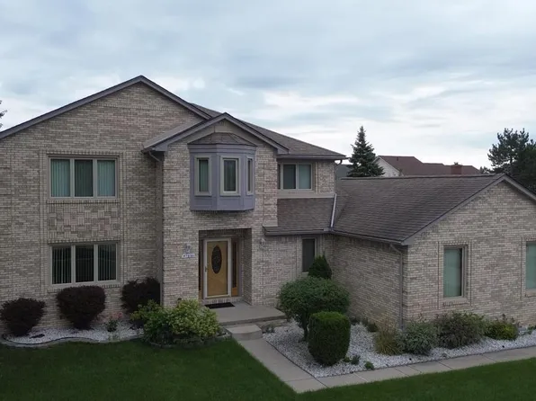 47630 Robins Nest Dr, Shelby Township, MI 48315