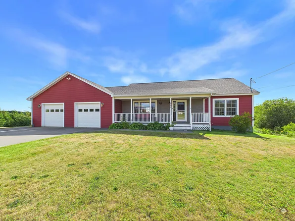 667 Newburgh Road, Hermon, ME 04401