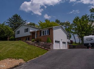 423 Aggie St, Hollidaysburg, PA 16648
