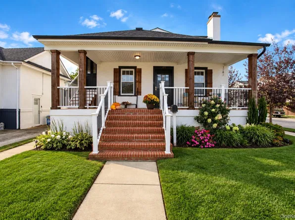 573 Lafayette Blvd, Long Beach, NY 11561