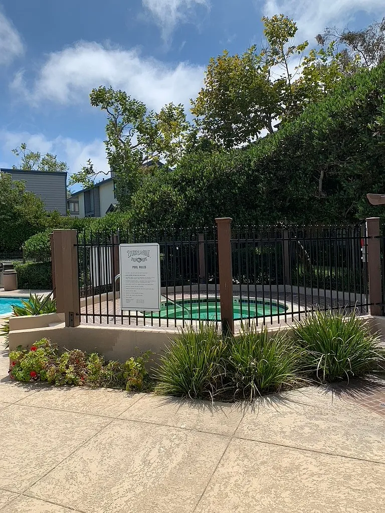 3 bed, $1,600 — Photo 3