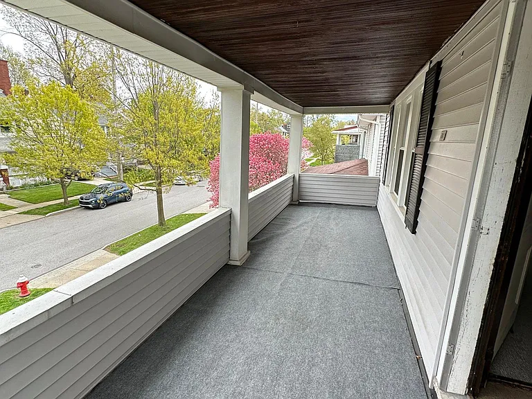 Second floor private porch