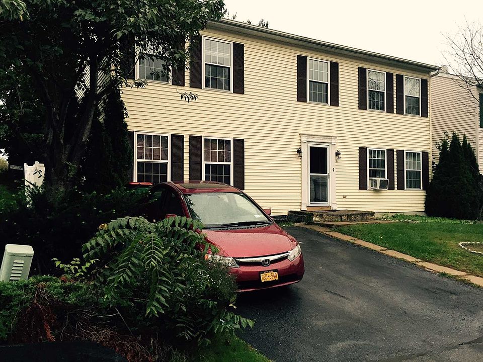 2nd image of 18 Wood St