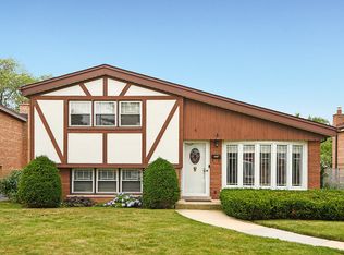 5213 Avery Pl, Oak Lawn, IL 60453