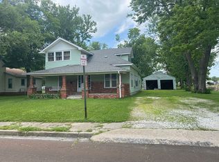 322 N Walnut St, Iola, KS 66749
