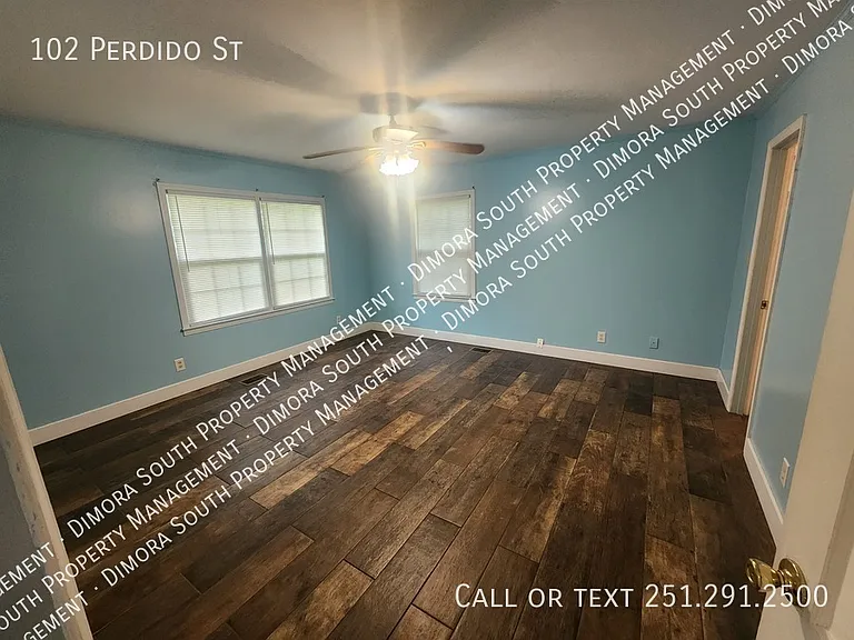 102 Perdido St — Photo 4