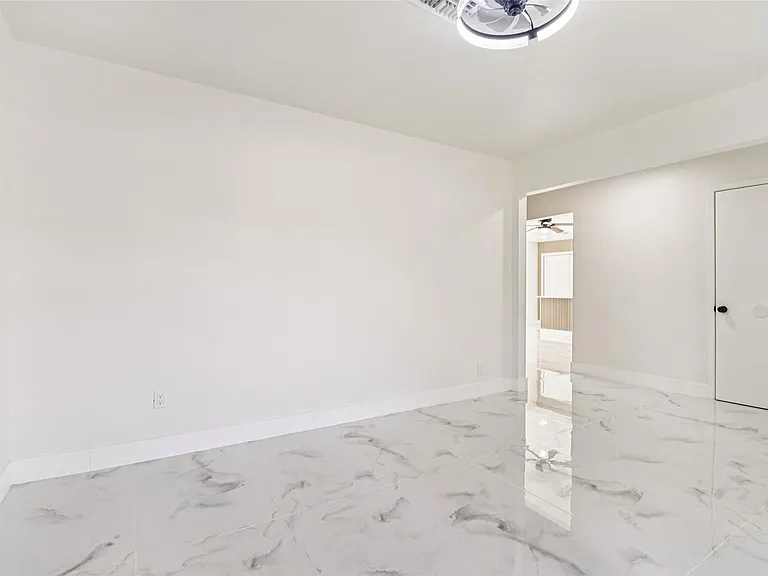 1307 Saddle Rock Dr — Photo 19