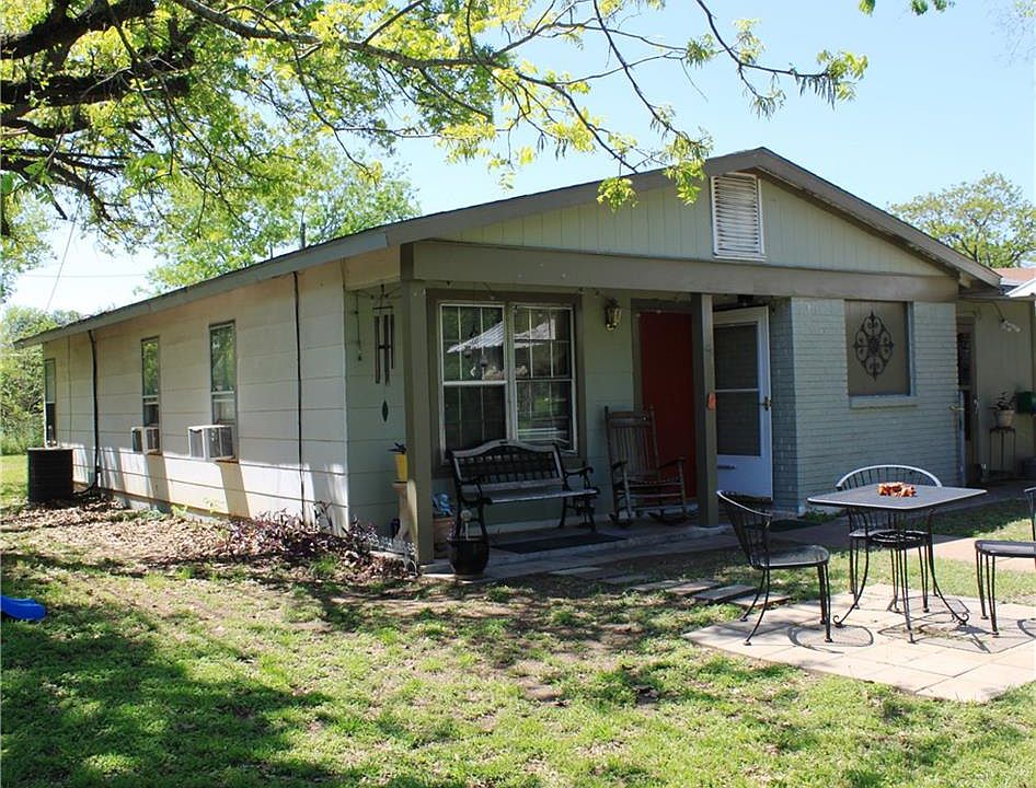 2nd image of 1413 Green Forest Dr