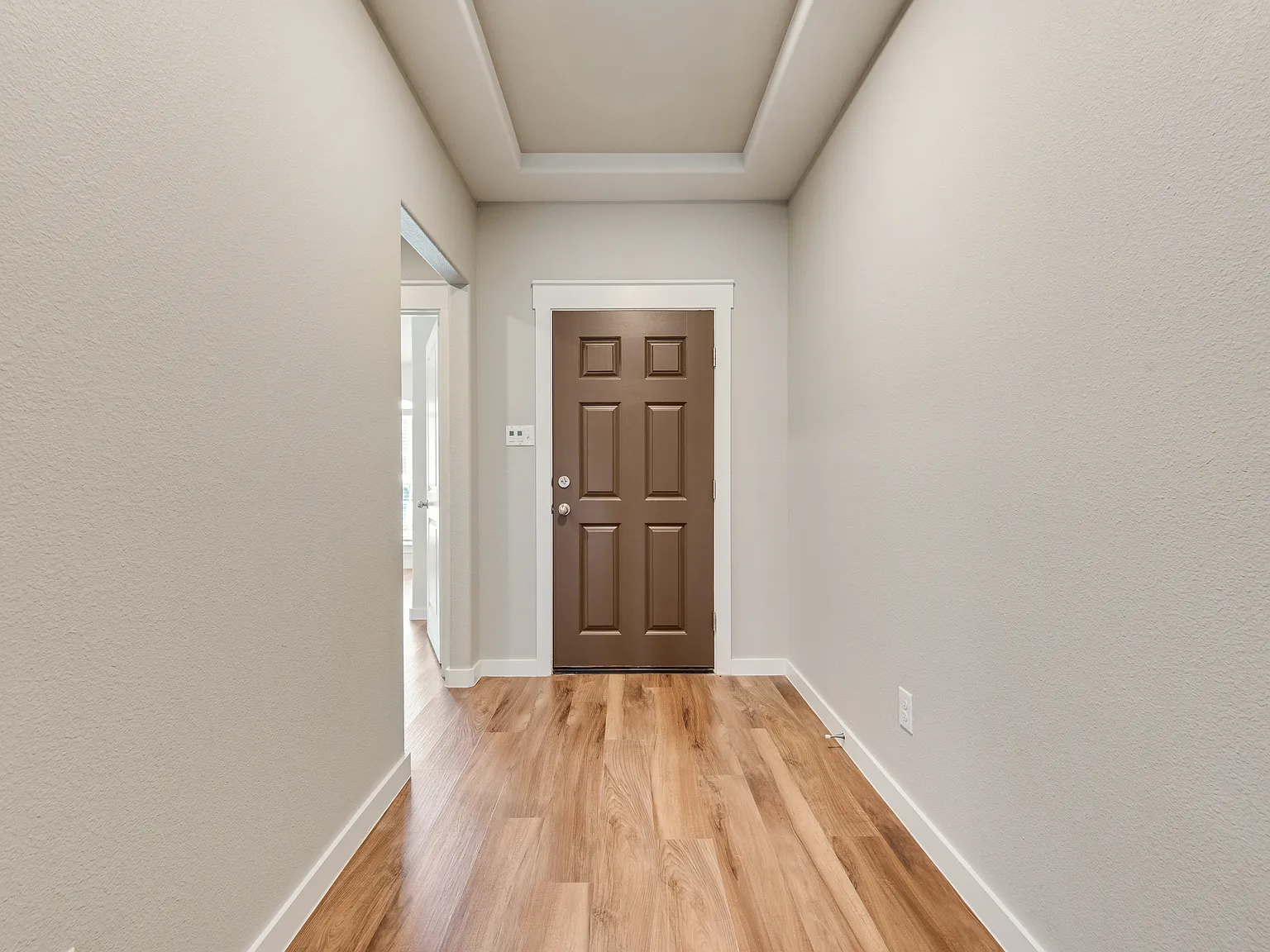 5 bed, 2175 sqft, $2,690 — Photo 4