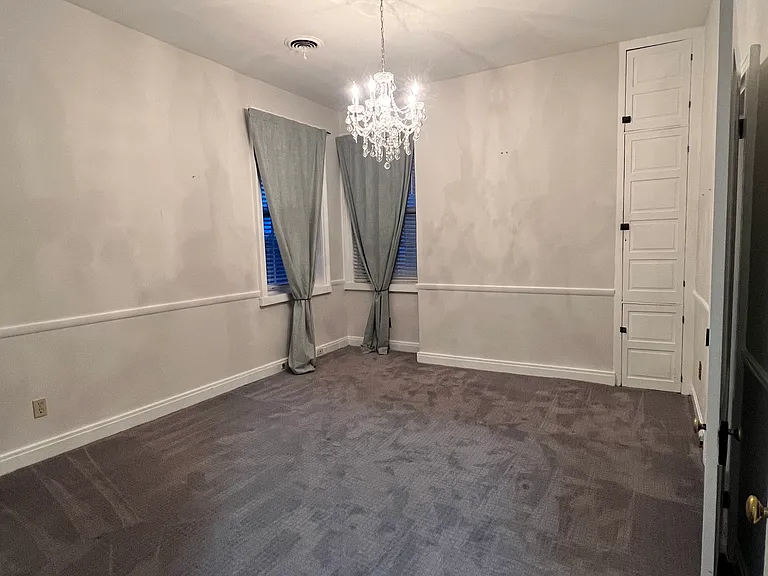 340 N Market St — Photo 37
