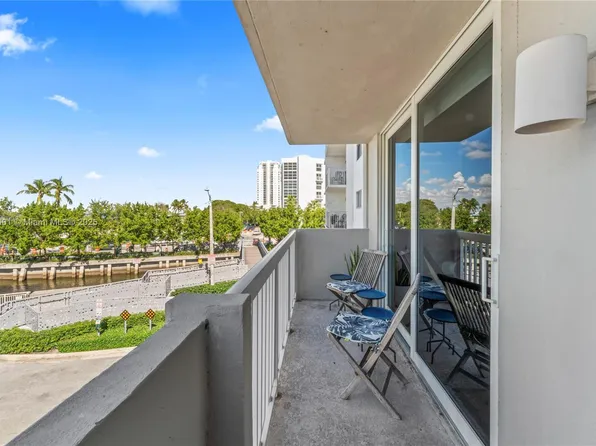 1670 Bay Rd APT 3E, Miami Beach, FL 33139