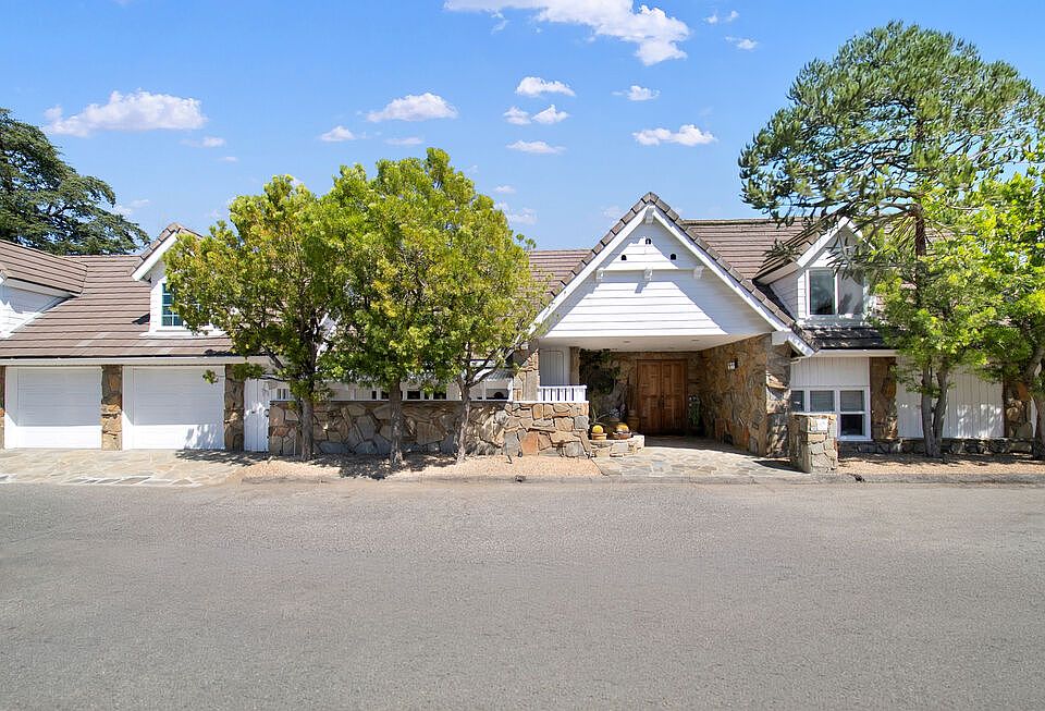 1st image of 2312 Kimridge Rd